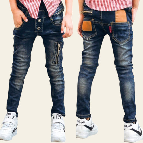 Comparison of dark blue jeans worn by a person, showing different styles.